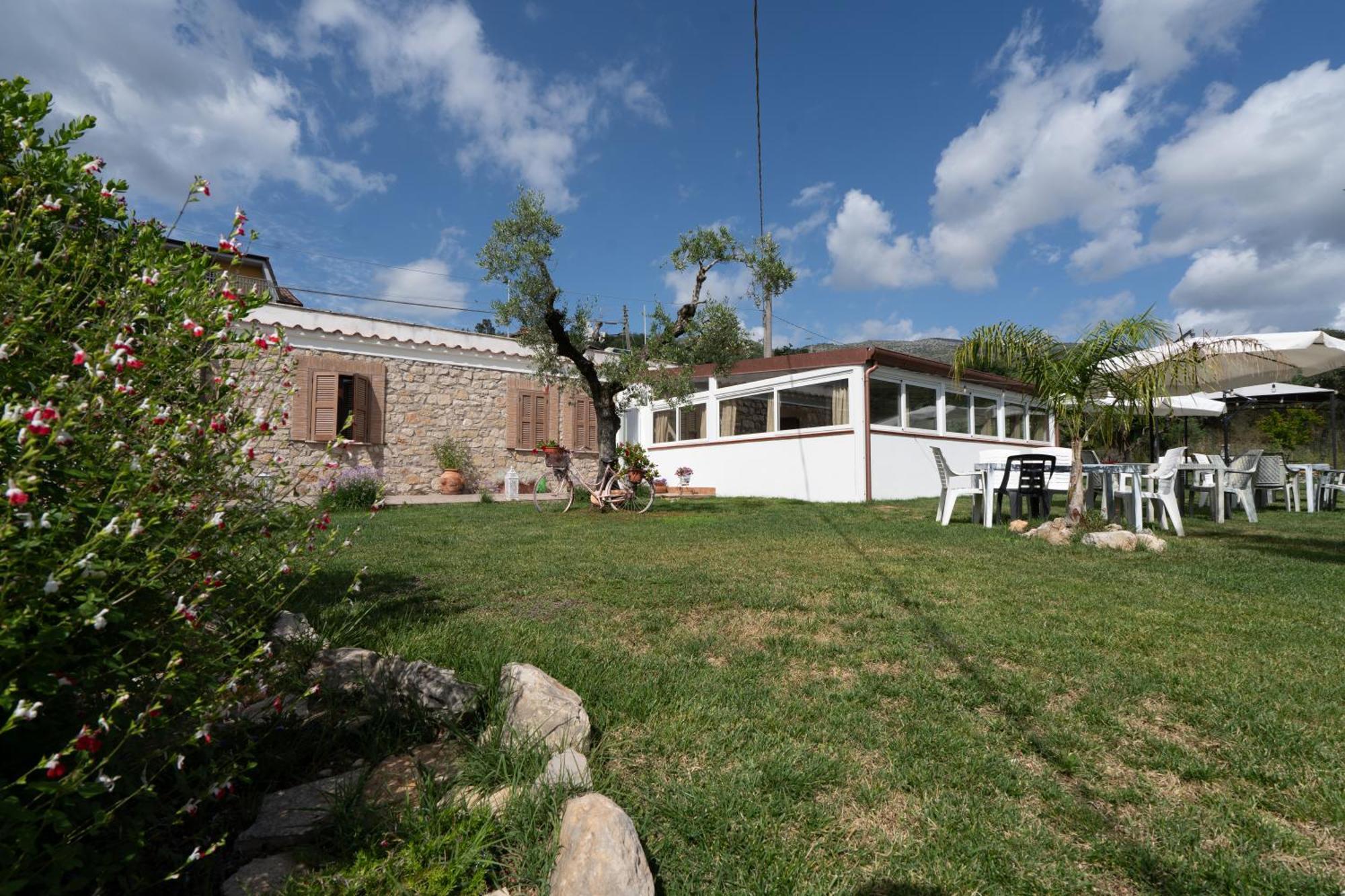 Casale Rufo Bauernhof Sonnino